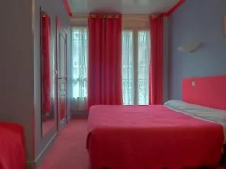 Hotel Maubeuge Gare Du Nord Parigi