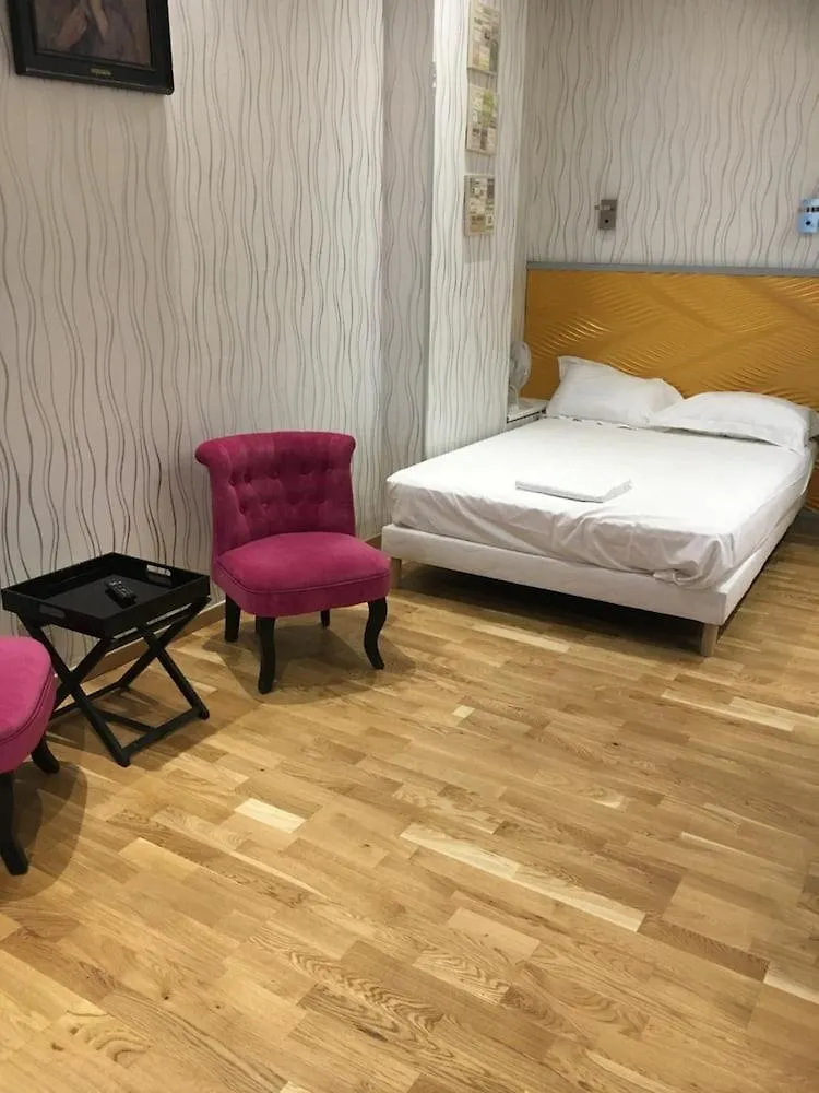Отель Maubeuge Gare Du Nord